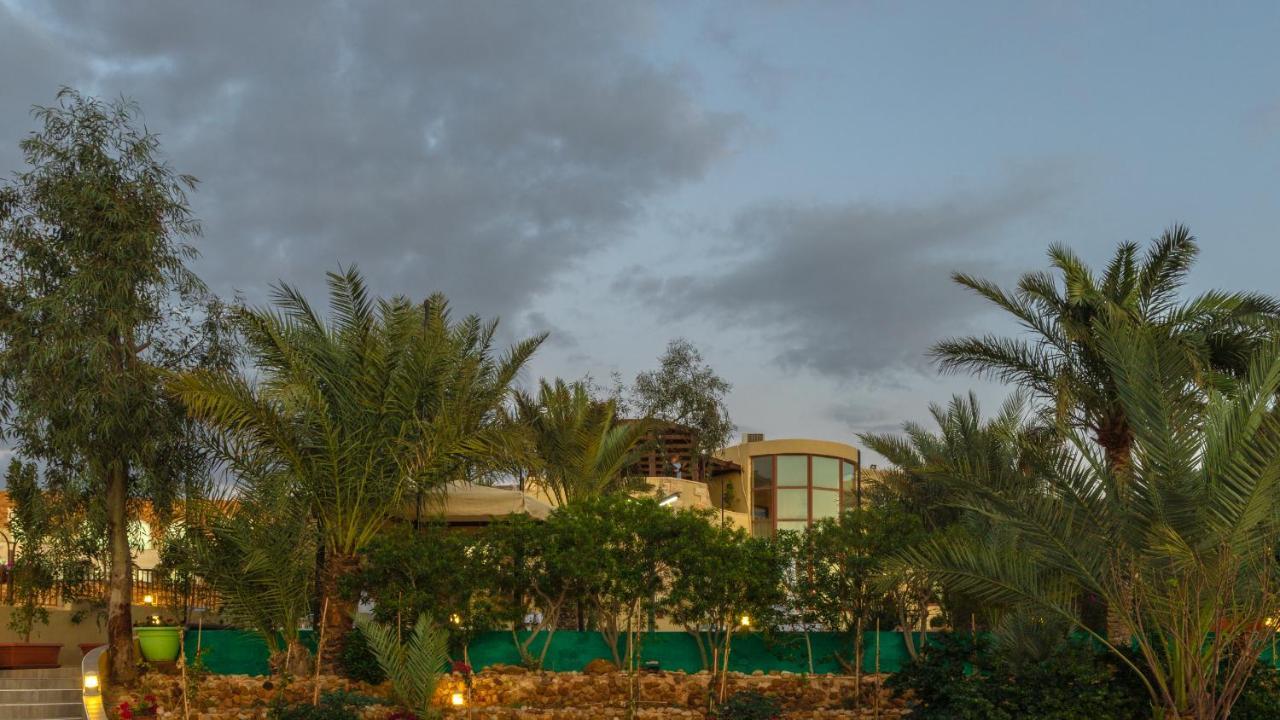 The Precious Guesthouse Sweimeh Bagian luar foto