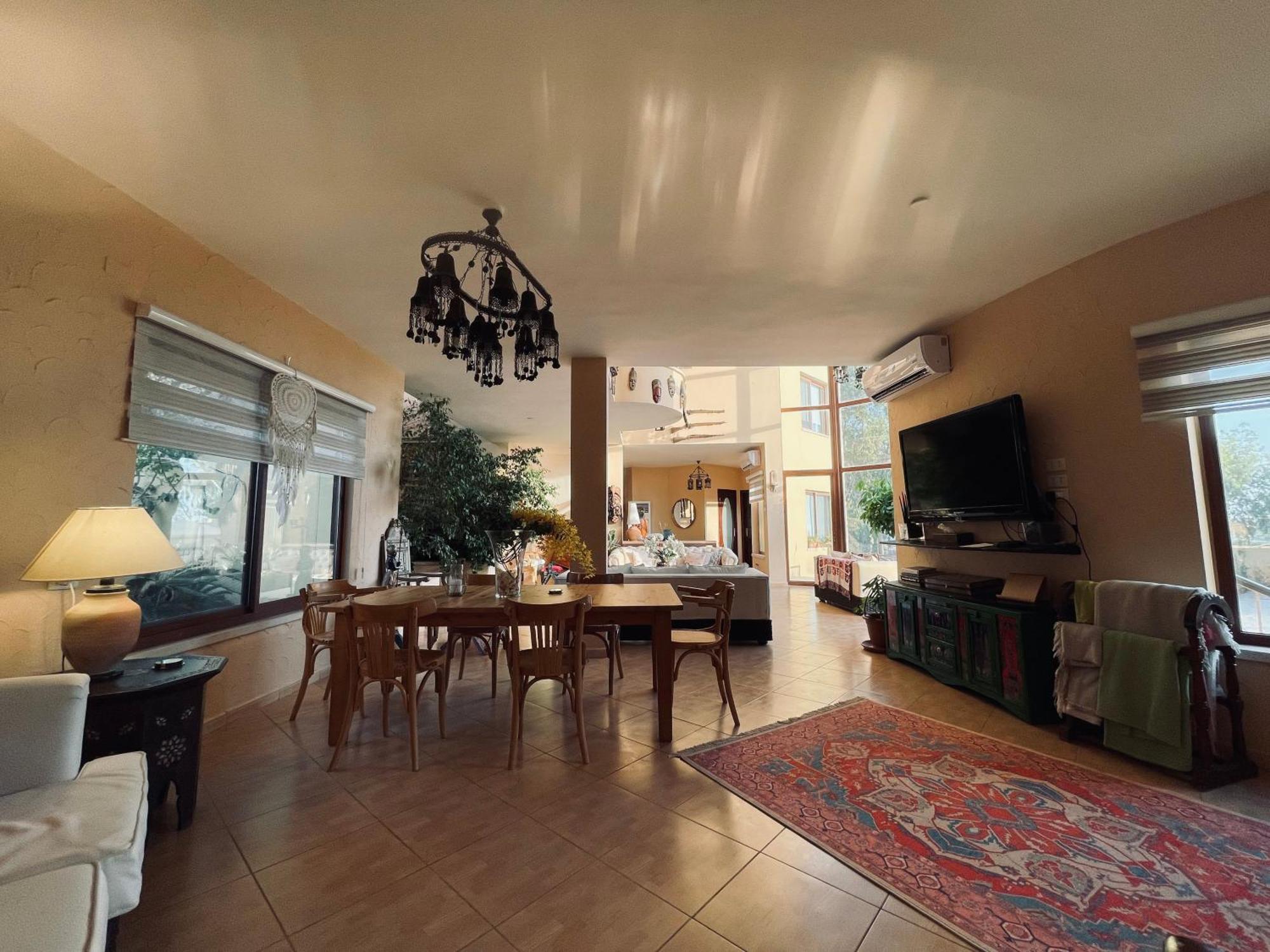 The Precious Guesthouse Sweimeh Bagian luar foto