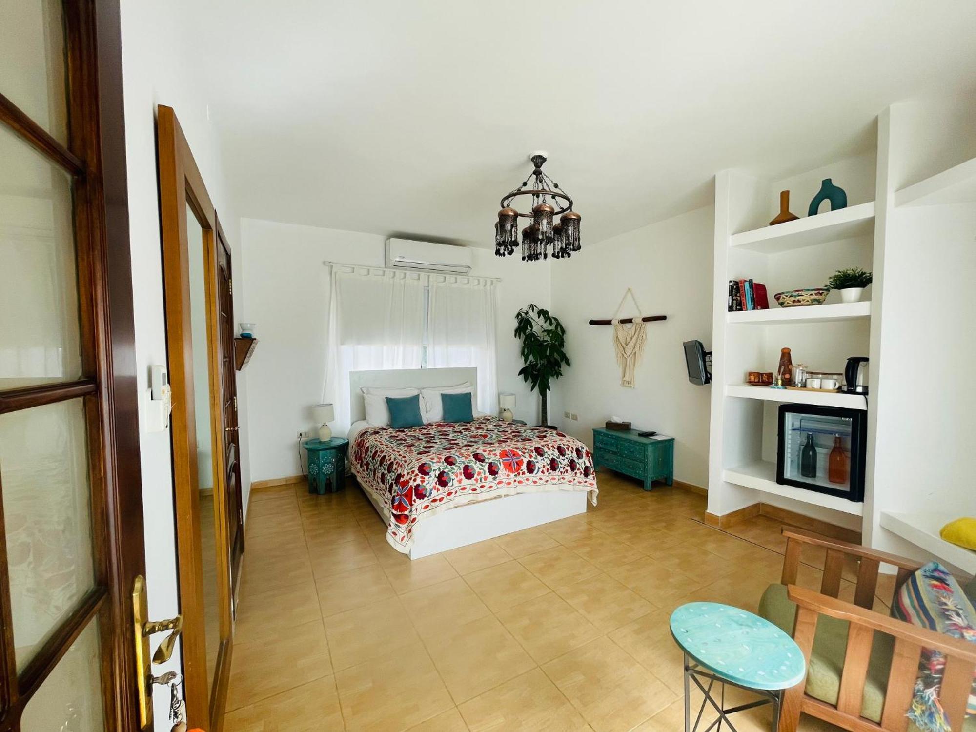 The Precious Guesthouse Sweimeh Bagian luar foto