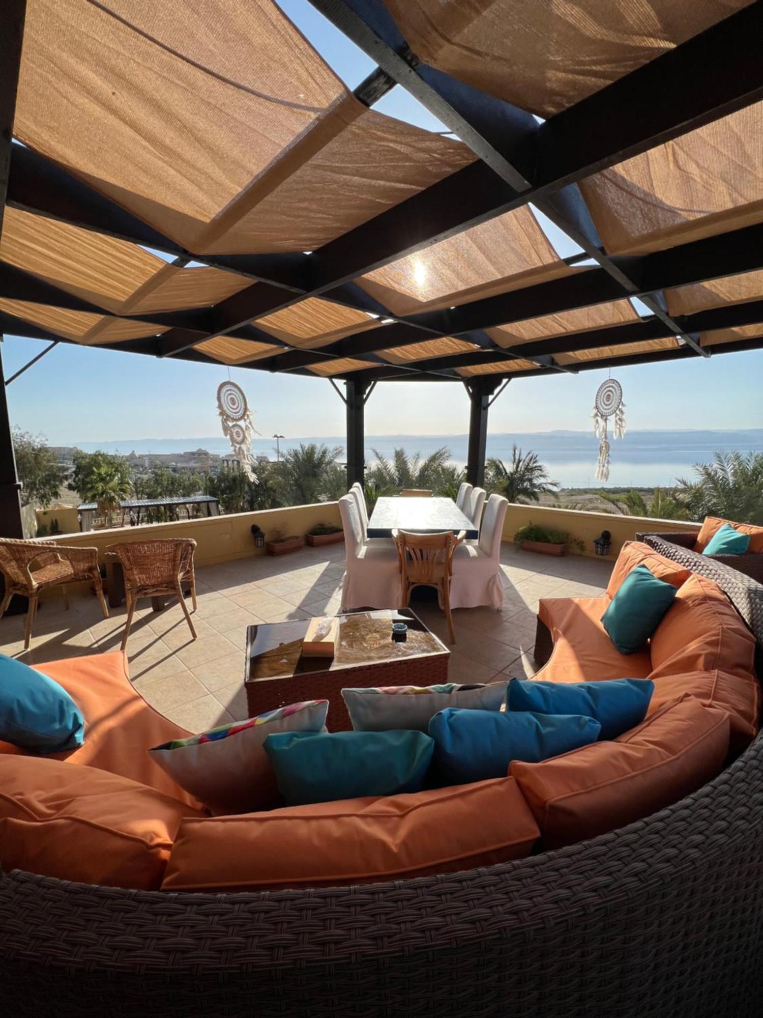The Precious Guesthouse Sweimeh Bagian luar foto