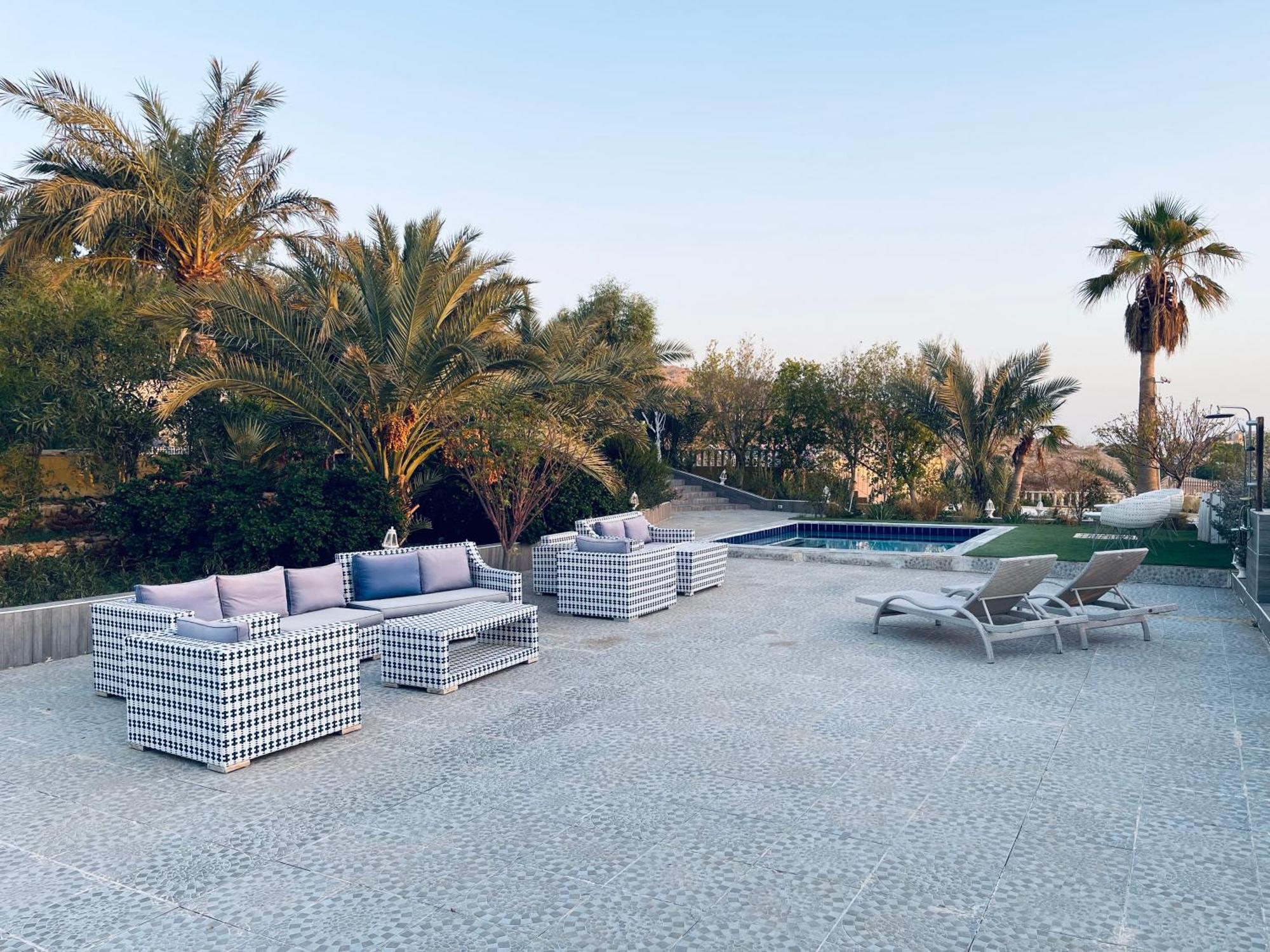 The Precious Guesthouse Sweimeh Bagian luar foto