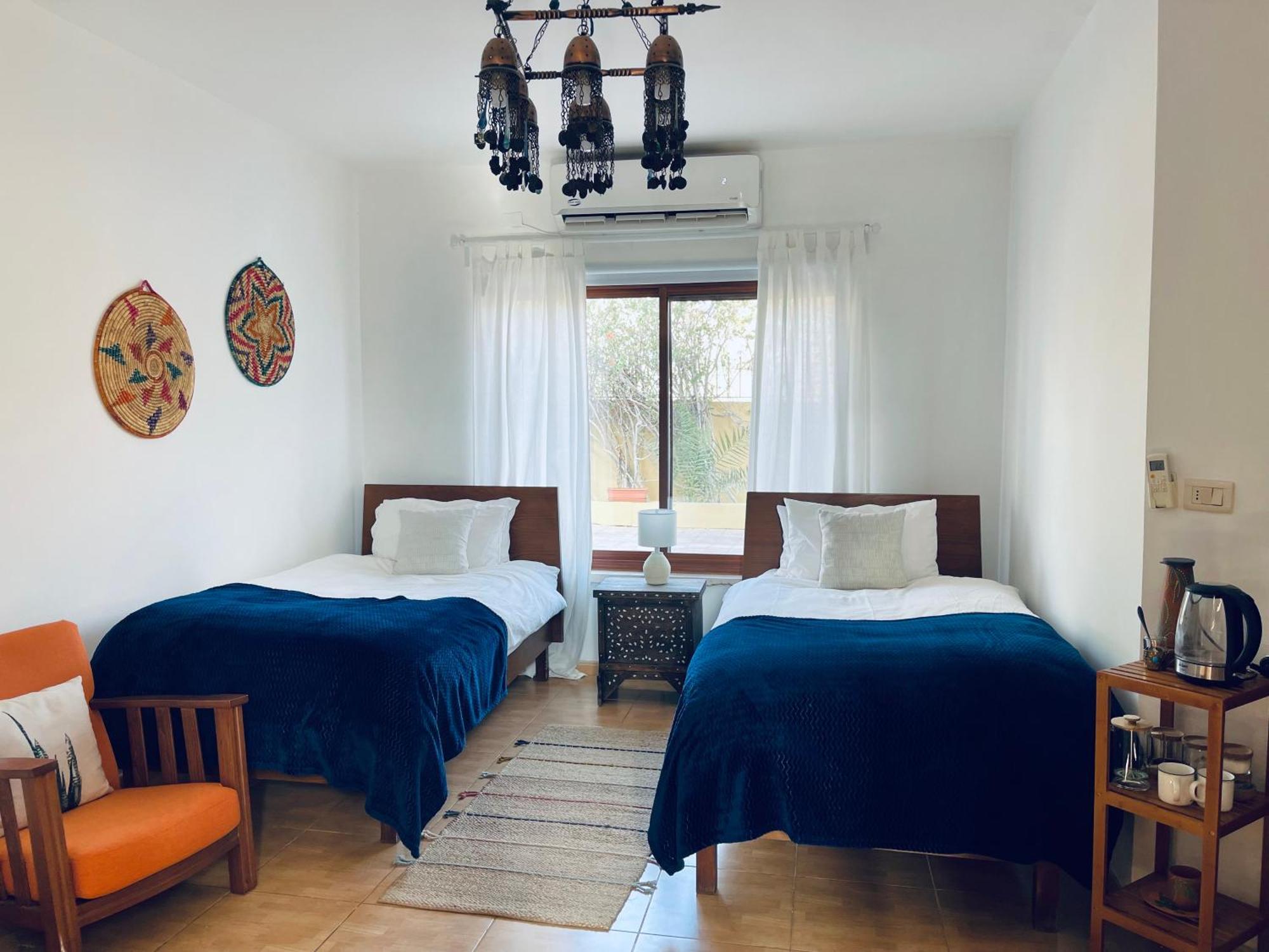 The Precious Guesthouse Sweimeh Bagian luar foto